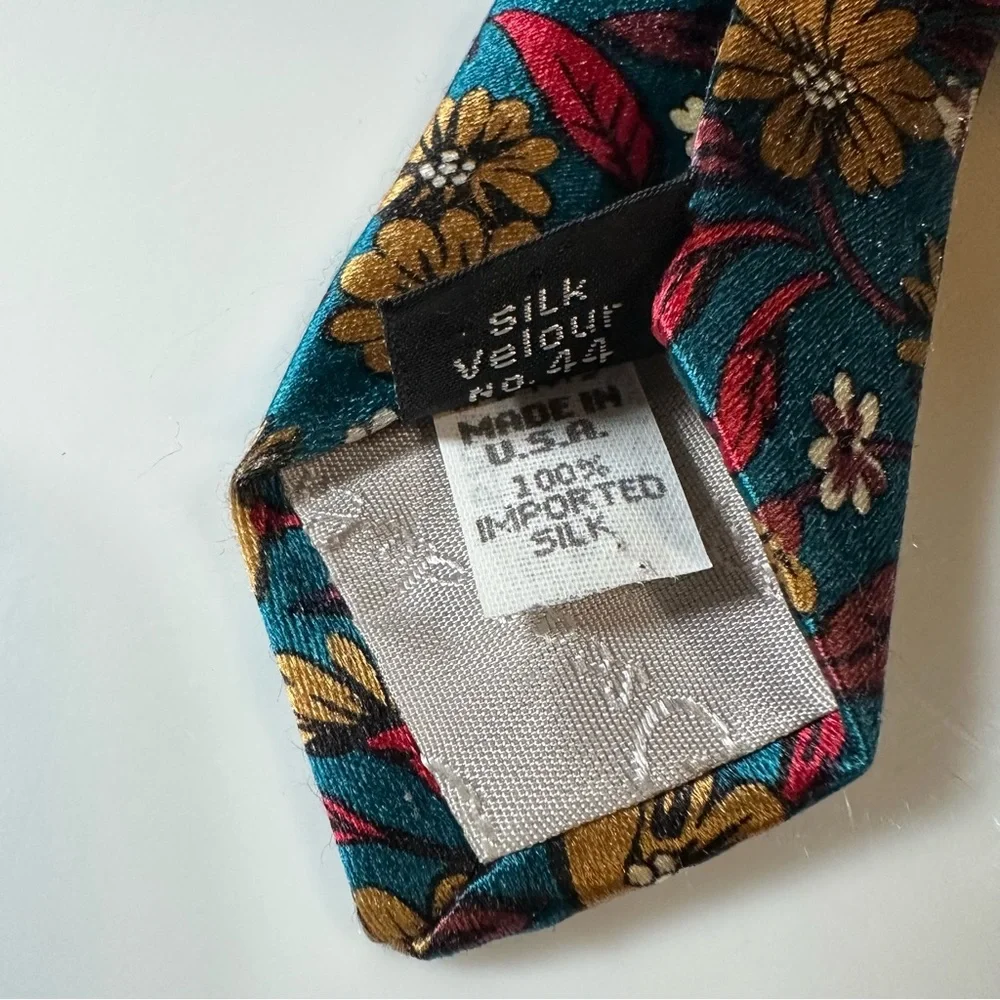 Vintage Oscar de la Renta Couture Men's Neck Tie – Silk Velour, GORGEOUS !!